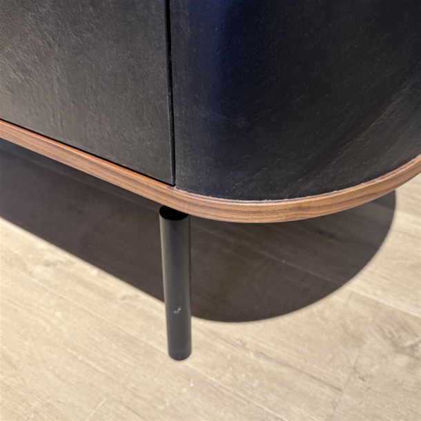 Yac highboard zwart met topblad in walnoot - 6